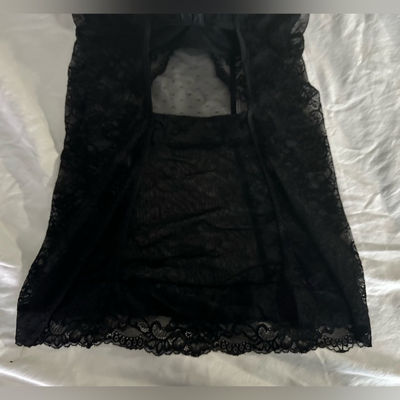 Women’s Chemise - Picture 8 of 14